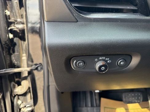 Used 2020 Chevrolet Traverse RS image 21