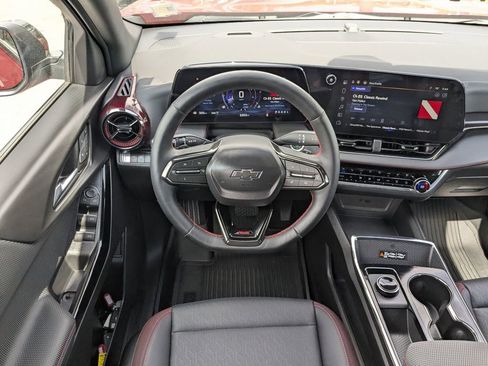 Used 2025 Chevrolet Equinox RS w/ Safety and Technology Package image 15