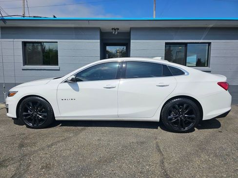 Used 2024 Chevrolet Malibu LT w/ Sport Edition FWD image 2