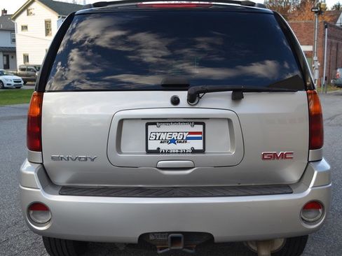 Used 2007 GMC Envoy SLE image 4