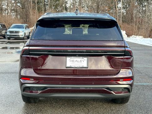 Certified 2024 Lincoln Nautilus Reserve w/ Equipment Group 202A image 5