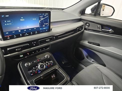 Used 2023 Lincoln Nautilus Reserve w/ Equipment Group 201A AWD/4WD image 29