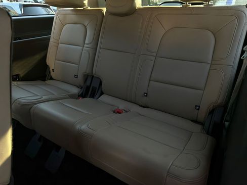 Used 2022 Lincoln Navigator L Reserve AWD/4WD image 21