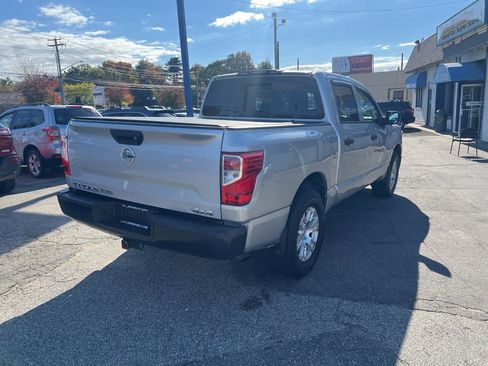 Used 2018 Nissan Titan S w/ S Utility Package image 5
