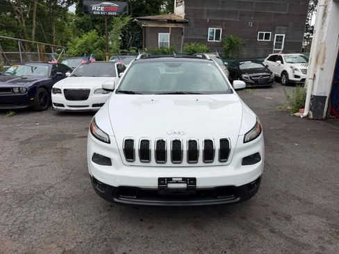 Used 2014 Jeep Cherokee Latitude w/ Comfort/Convenience Group FWD image 12