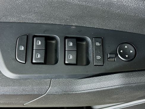 Used 2025 Kia Sportage LX image 15