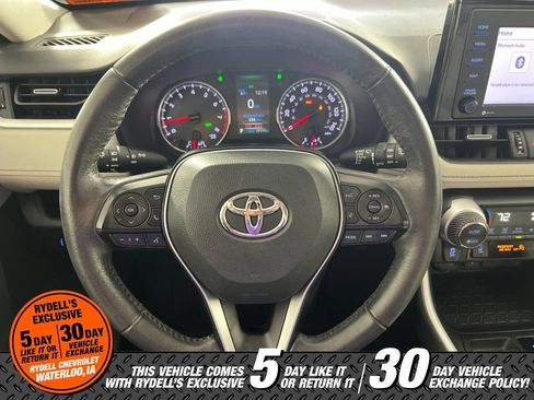 Used 2021 Toyota RAV4 XLE Premium AWD/4WD image 22