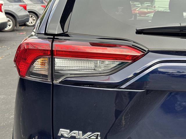 Used 2024 Toyota RAV4 SE w/ Weather & Moonroof Package AWD/4WD image 32