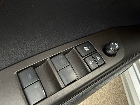 Used 2023 Toyota Camry SE image 22