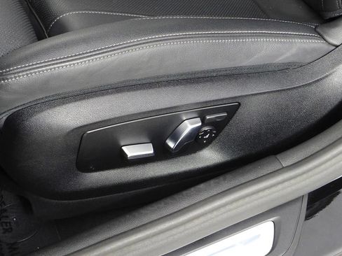 Used 2023 BMW 530i w/ Premium Package RWD image 23