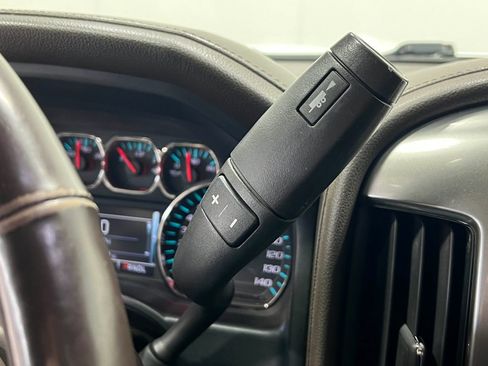 Used 2018 Chevrolet Silverado 1500 LTZ Z71 w/ LTZ Plus Package AWD/4WD image 29