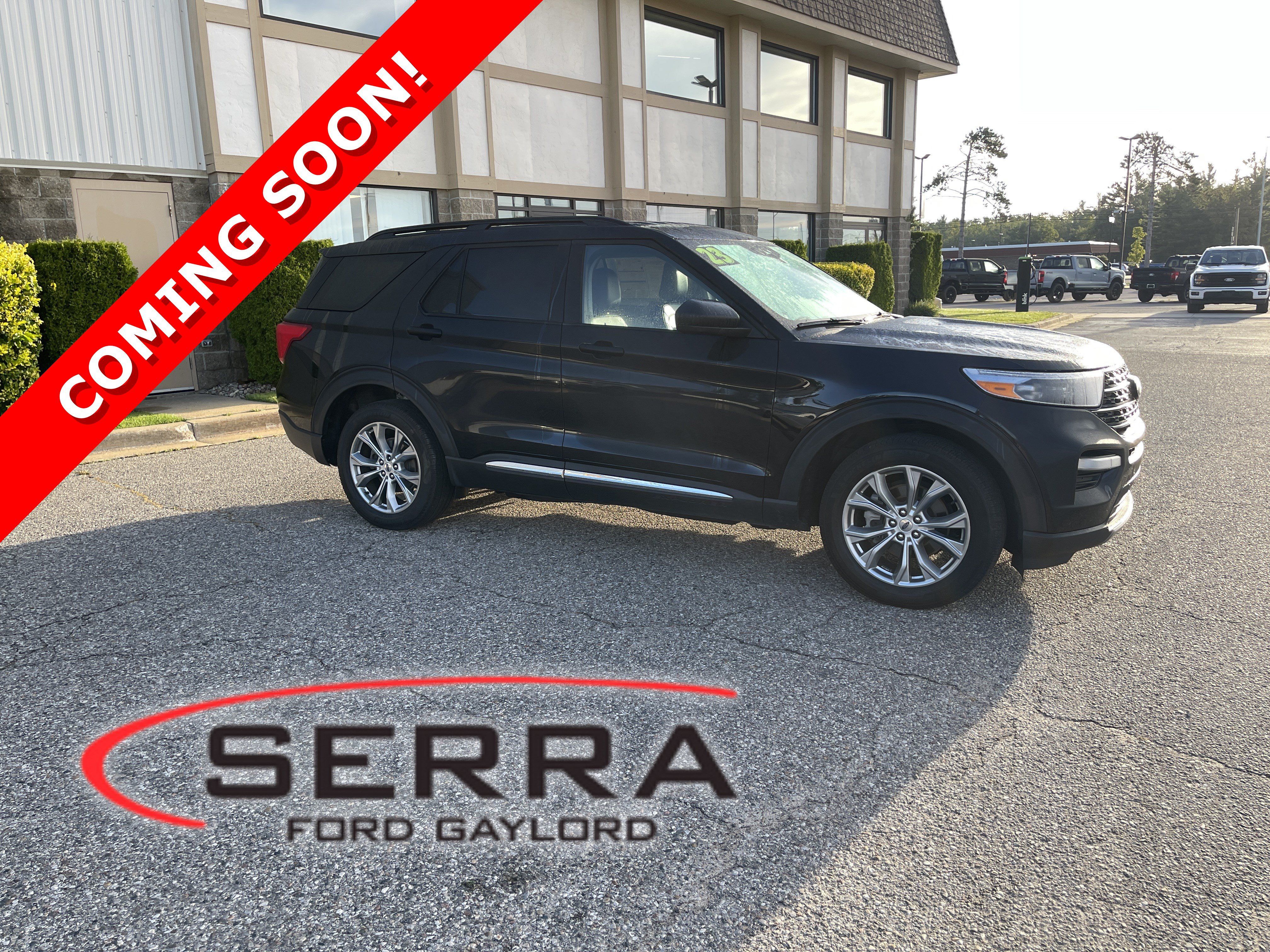 Used 2023 Ford Explorer XLT w/ Equipment Group 202A AWD/4WD image 1