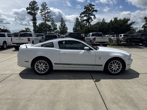 Used 2014 Ford Mustang Premium w/ Equipment Group 202A RWD image 10