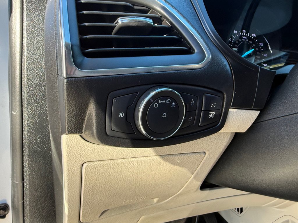 Used 2022 Ford Edge Titanium AWD/4WD image 20