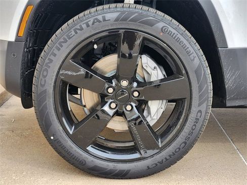 New 2026 Land Rover Defender 130 S image 7