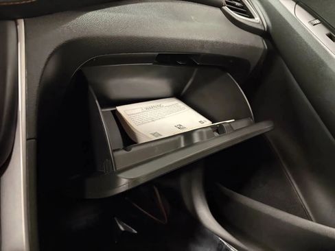 Used 2020 Chevrolet Trax LT w/ LT Convenience Package image 46