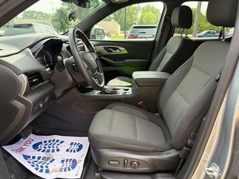 Certified 2023 Chevrolet Traverse LT FWD image 23