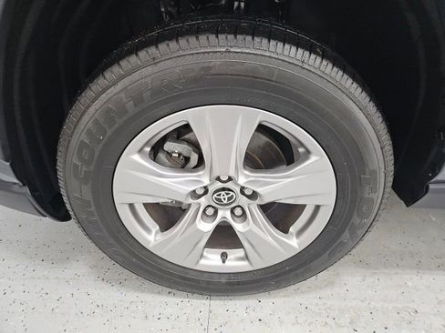 Certified 2022 Toyota RAV4 XLE image 10