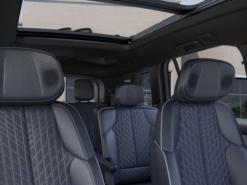 New 2026 Cadillac Vistiq Premium Luxury image 24