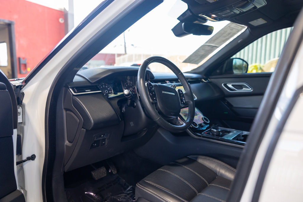 Used 2018 Land Rover Range Rover Velar S AWD/4WD image 22