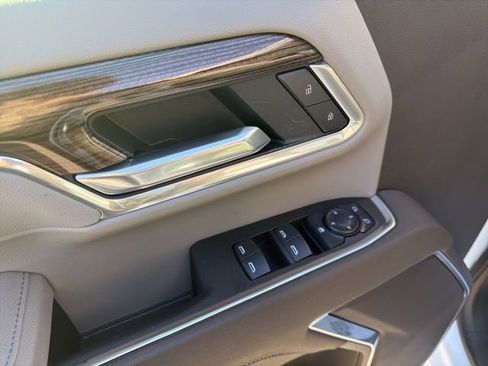 Used 2025 Chevrolet Silverado 2500 LT w/ Convenience Package image 12