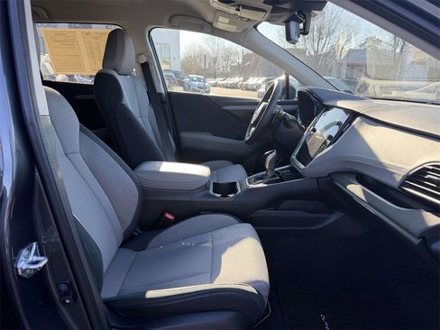 Used 2025 Subaru Outback Premium image 12