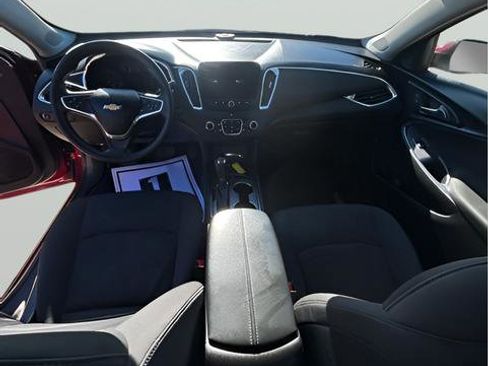 Used 2019 Chevrolet Malibu LT image 11