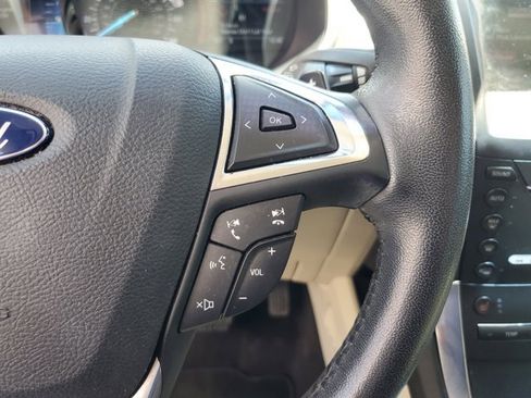 Used 2017 Ford Edge Titanium image 29