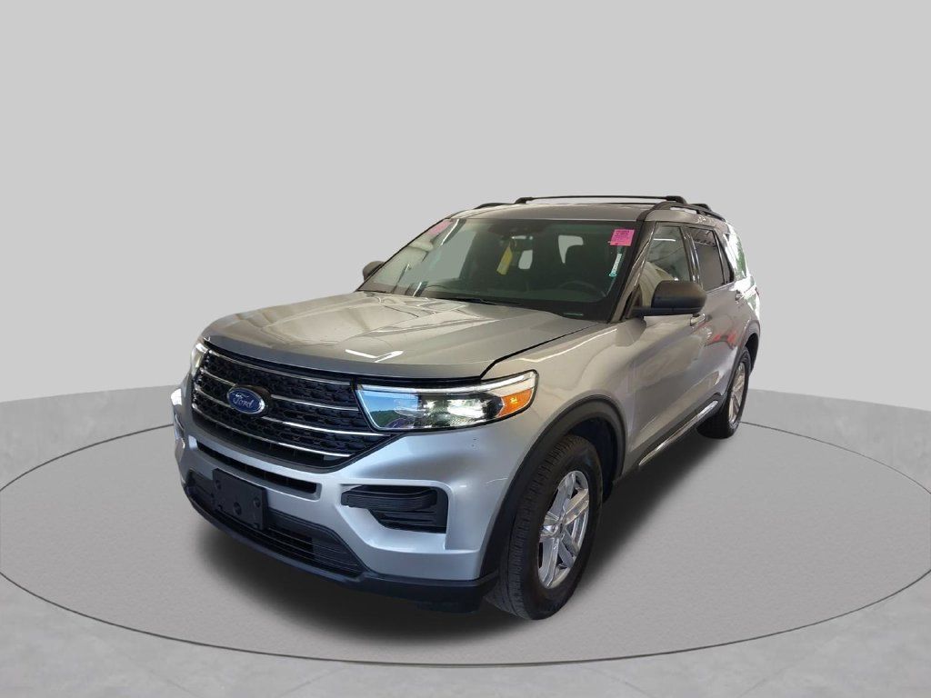 Used 2020 Ford Explorer XLT w/ Comfort Package AWD/4WD image 38
