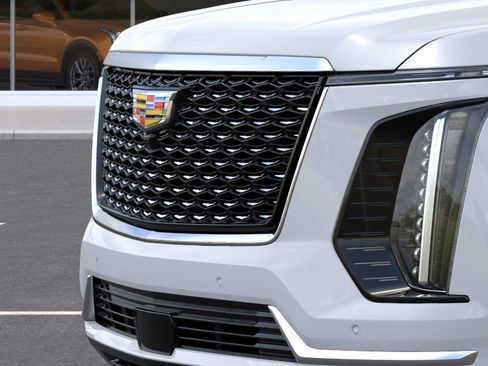 New 2026 Cadillac Escalade Luxury w/ Touring Package AWD/4WD image 13