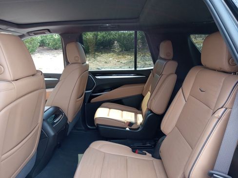 Used 2025 Cadillac Escalade Premium Luxury w/ Touring Package AWD/4WD image 25