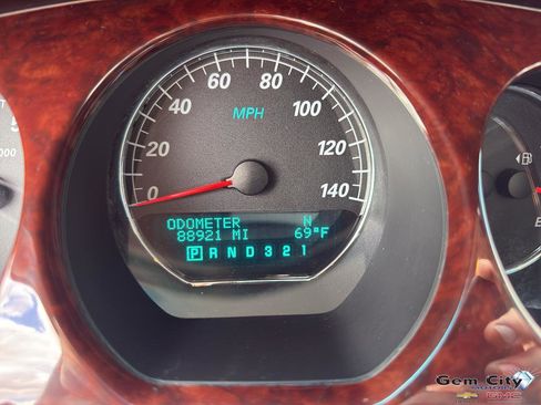 Used 2008 Buick Lucerne CXL w/ Driver Confidence Package FWD image 23