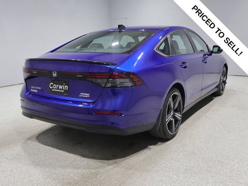 Used 2023 Honda Accord Sport image 2