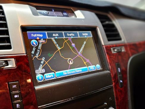 Used 2013 Cadillac Escalade 2WD image 31