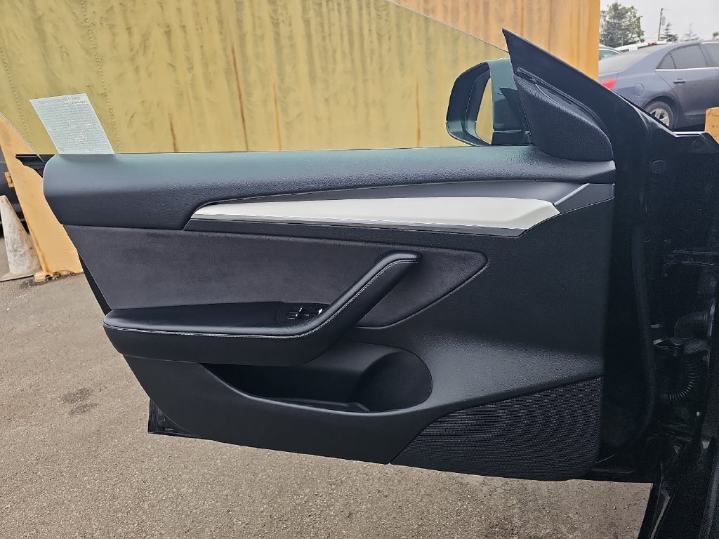Used 2021 Tesla Model 3 Standard Range Plus RWD image 28