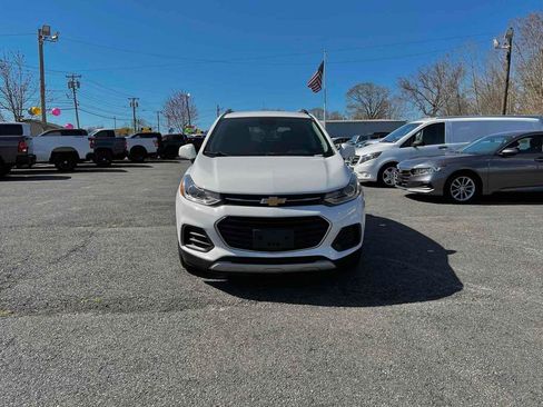 Used 2022 Chevrolet Trax LT image 3