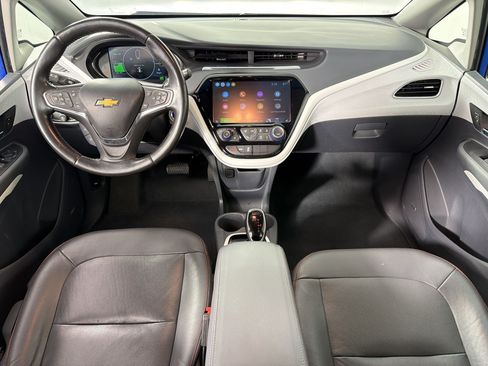 Used 2020 Chevrolet Bolt Premier w/ Infotainment Package FWD image 16
