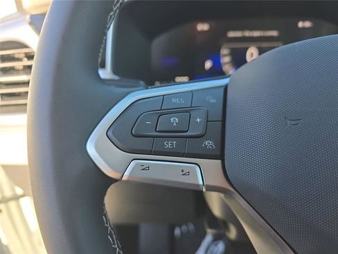 New 2026 Volkswagen Taos SE image 23