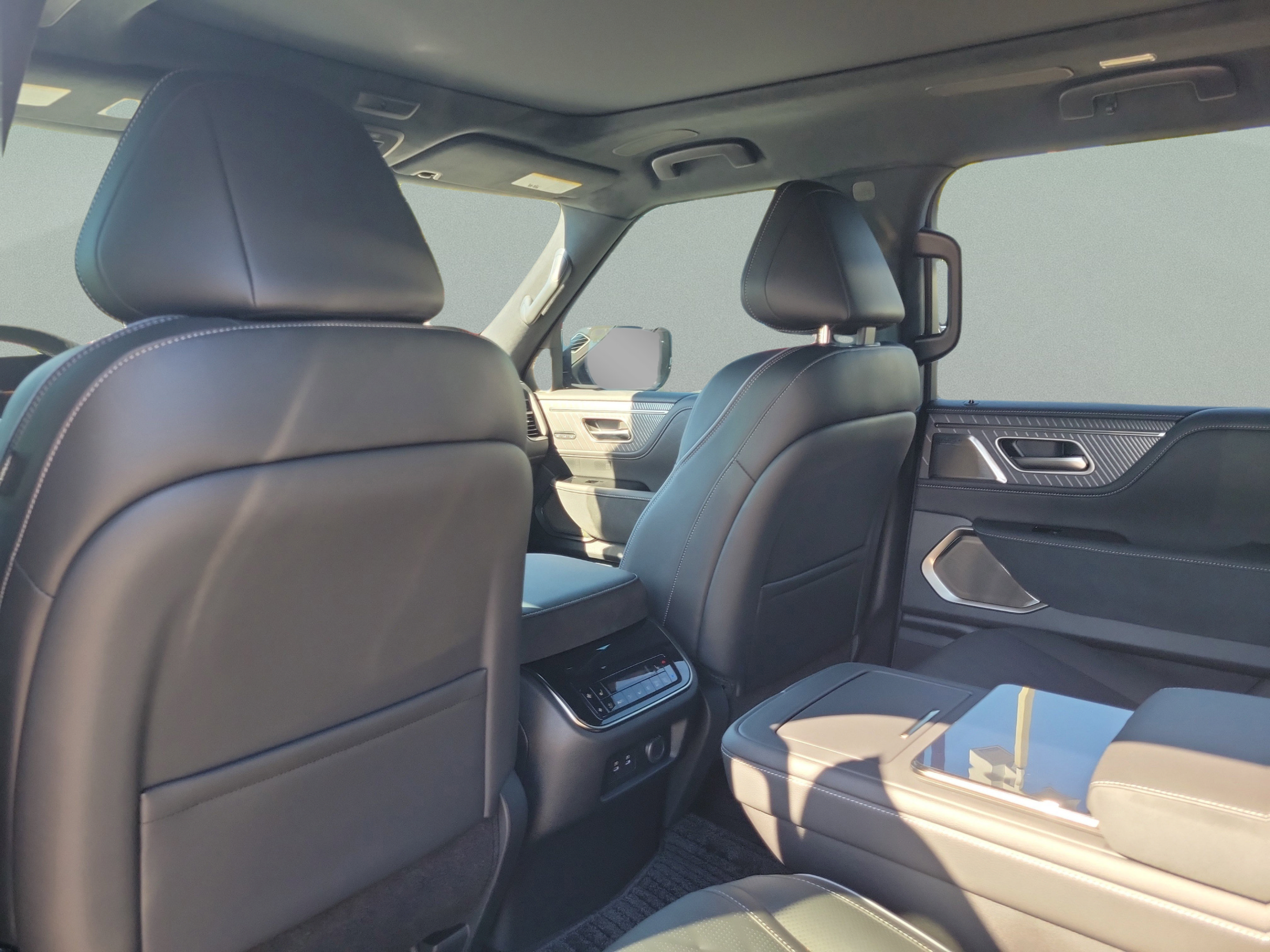 New 2026 INFINITI QX80 Autograph w/ Premium Cargo Package AWD/4WD image 7