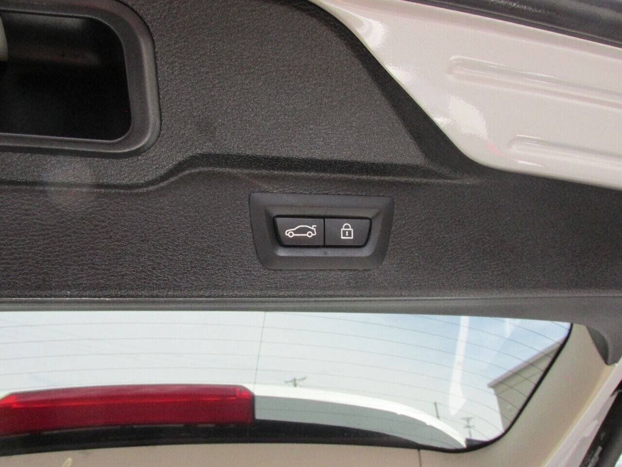 Used 2016 BMW X5 xDrive40e AWD/4WD image 27