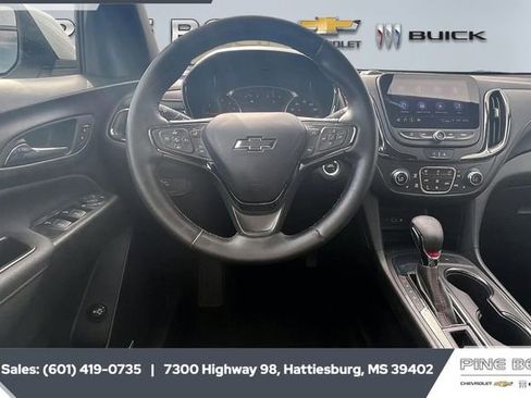 Used 2023 Chevrolet Equinox RS w/ RS Leather Package image 5