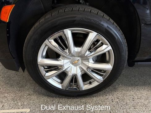 Used 2021 Chevrolet Tahoe High Country w/ Premium Package AWD/4WD image 28