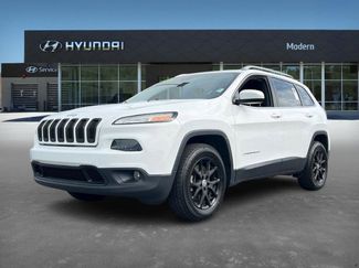 Used 2018 Jeep Cherokee Latitude w/ Cold Weather Group image 1