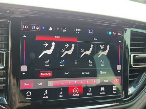 Used 2023 Dodge Durango GT RWD image 26