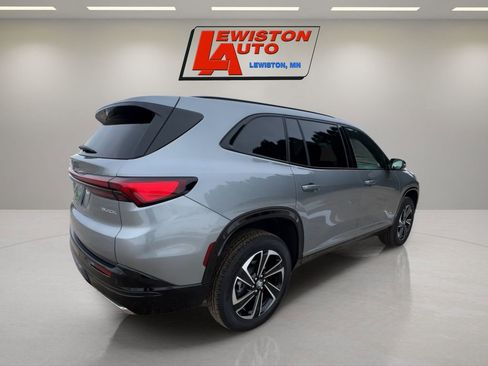 Certified 2025 Buick Enclave Sport Touring image 5