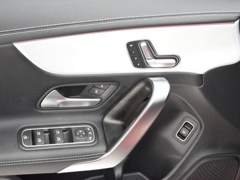 Used 2023 Mercedes-Benz CLA 250 image 22