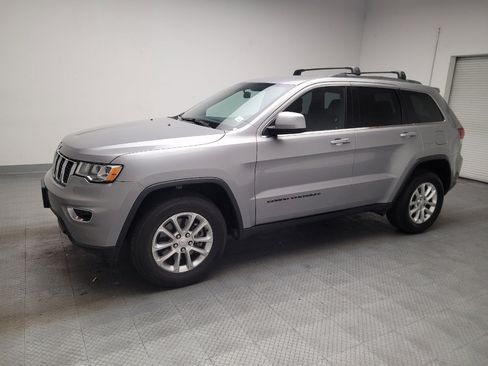 Used 2021 Jeep Grand Cherokee Laredo X AWD/4WD image 2