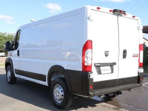 Used 2022 RAM ProMaster 2500 w/ Interior LED Lighting Group FWD image 3