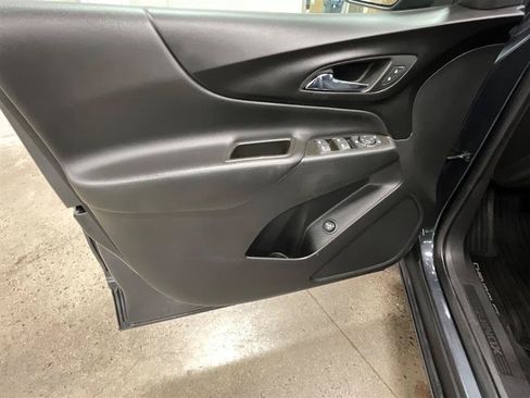Used 2023 Chevrolet Equinox LT FWD image 9