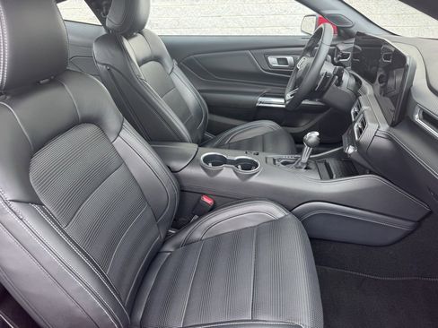 Used 2024 Ford Mustang GT Premium image 17